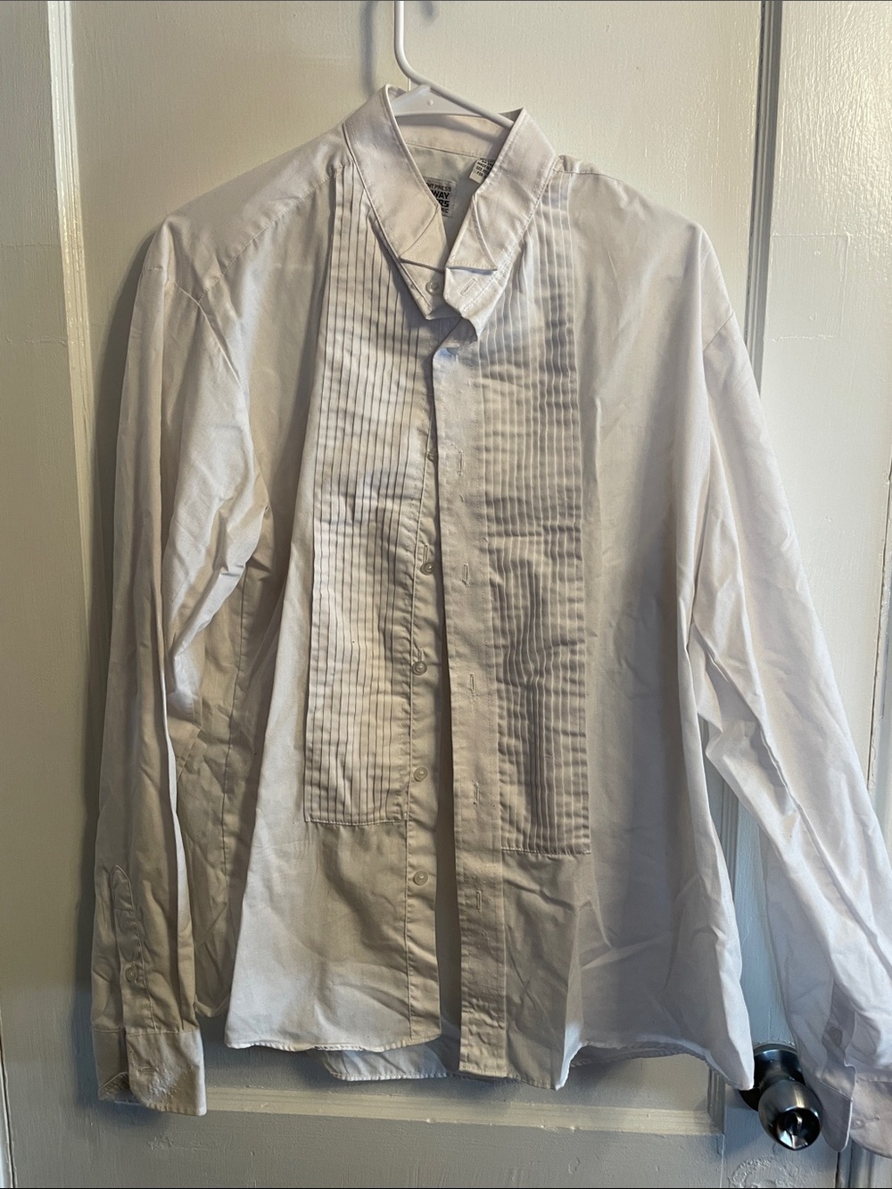 Men's White Pleated Front Dress Shirt